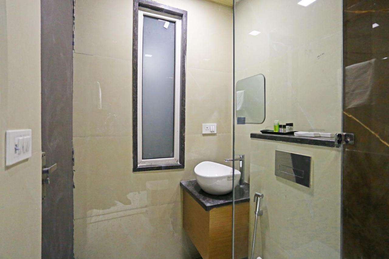 Hotel Apple Villa - Near Delhi Airport With Free Airport Transsfer Yeni Delhi Dış mekan fotoğraf