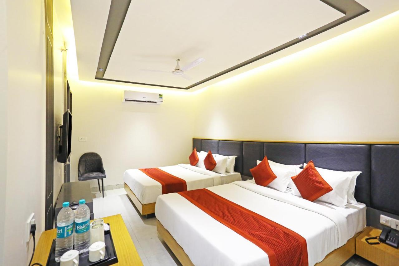 Hotel Apple Villa - Near Delhi Airport With Free Airport Transsfer Yeni Delhi Dış mekan fotoğraf