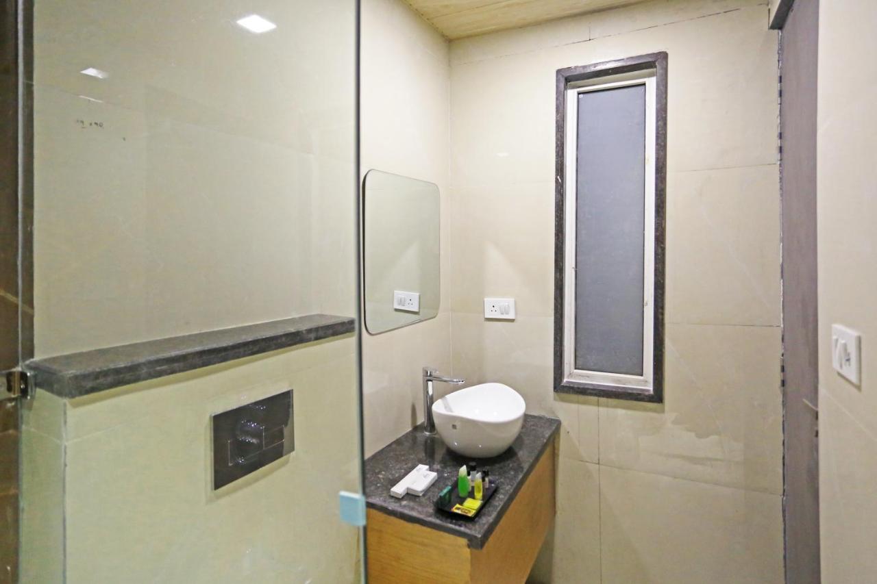 Hotel Apple Villa - Near Delhi Airport With Free Airport Transsfer Yeni Delhi Dış mekan fotoğraf
