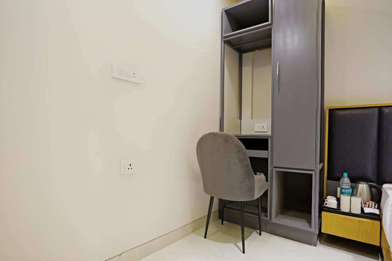 Hotel Apple Villa - Near Delhi Airport With Free Airport Transsfer Yeni Delhi Dış mekan fotoğraf