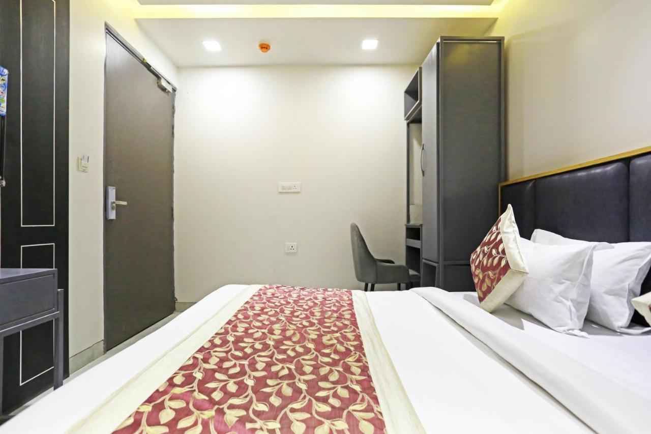 Hotel Apple Villa - Near Delhi Airport With Free Airport Transsfer Yeni Delhi Dış mekan fotoğraf
