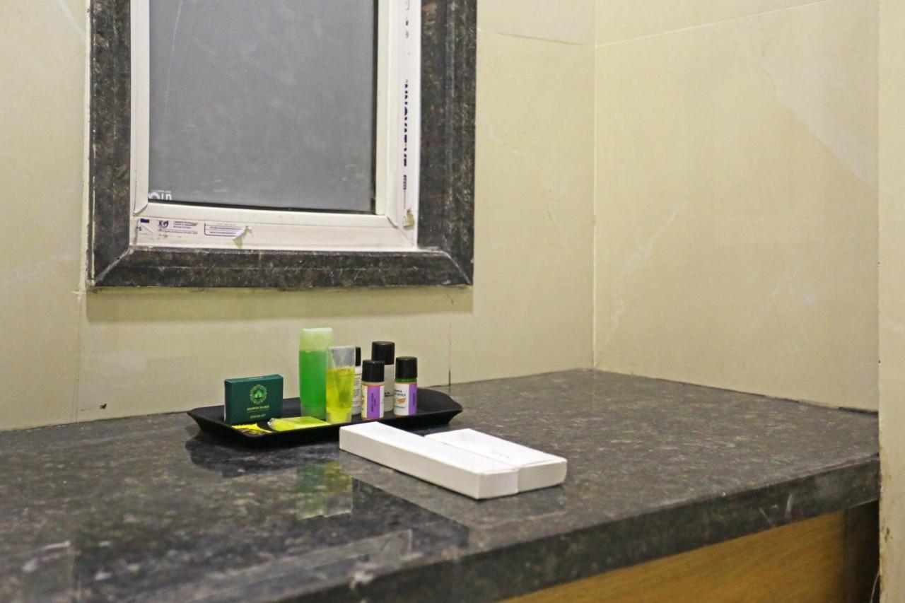Hotel Apple Villa - Near Delhi Airport With Free Airport Transsfer Yeni Delhi Dış mekan fotoğraf