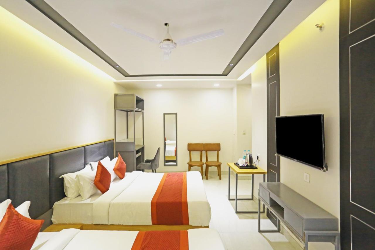 Hotel Apple Villa - Near Delhi Airport With Free Airport Transsfer Yeni Delhi Dış mekan fotoğraf