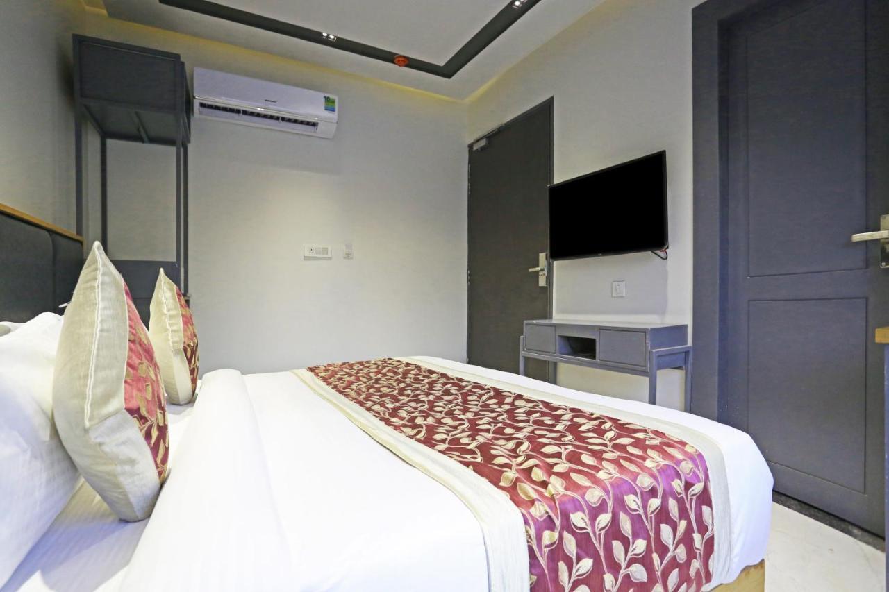 Hotel Apple Villa - Near Delhi Airport With Free Airport Transsfer Yeni Delhi Dış mekan fotoğraf