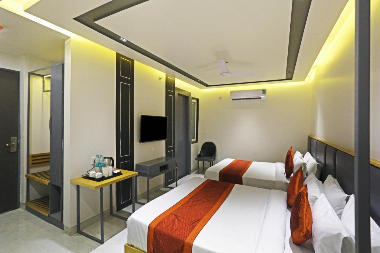 Hotel Apple Villa - Near Delhi Airport With Free Airport Transsfer Yeni Delhi Dış mekan fotoğraf